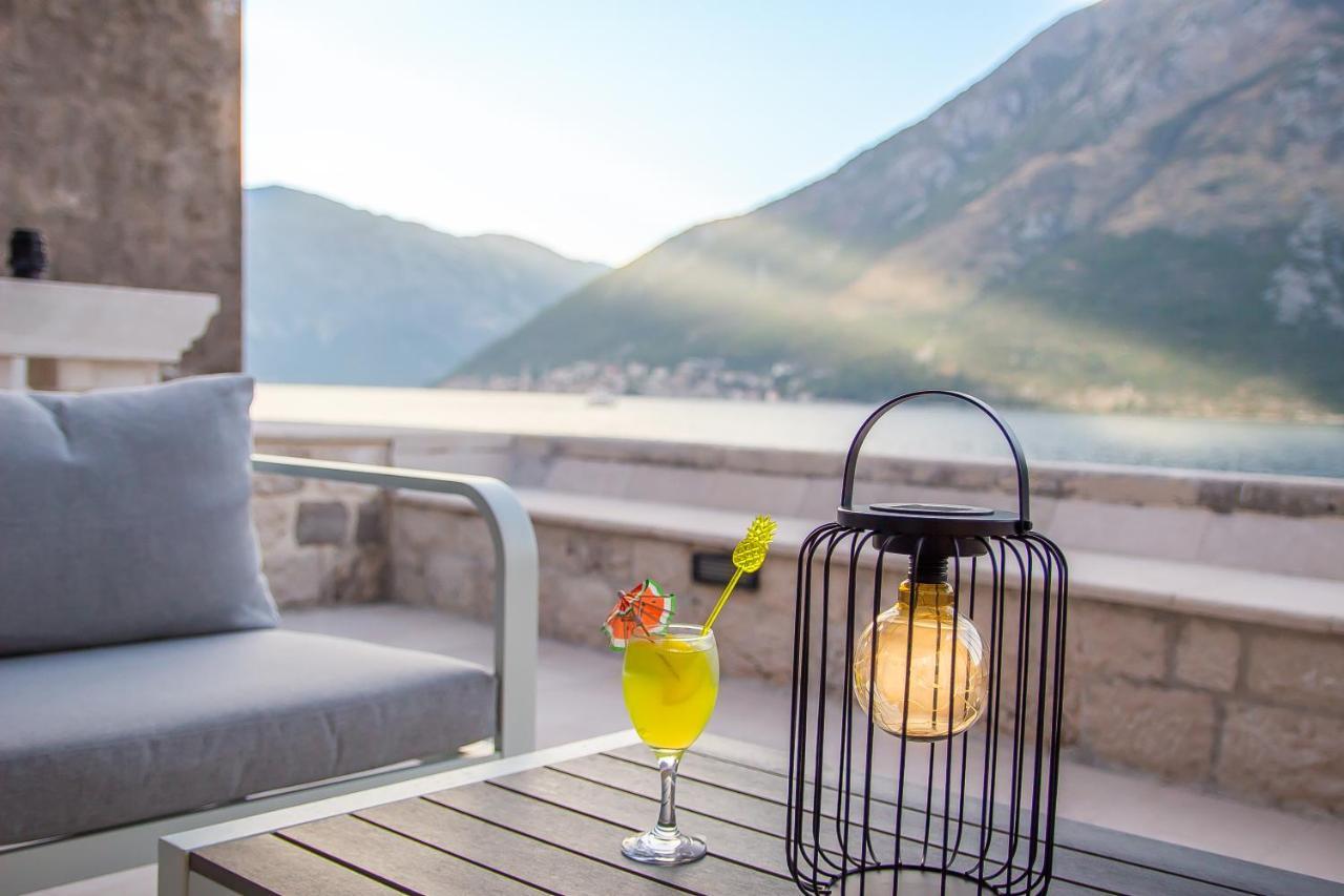 Pallazo Uniqato Seafront Kotor Exterior photo